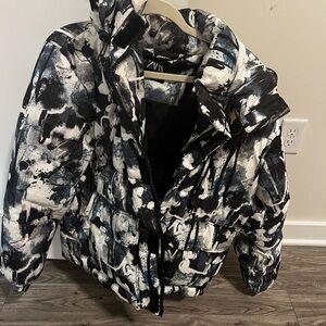 Zara Monochrome Puffer Jacket
